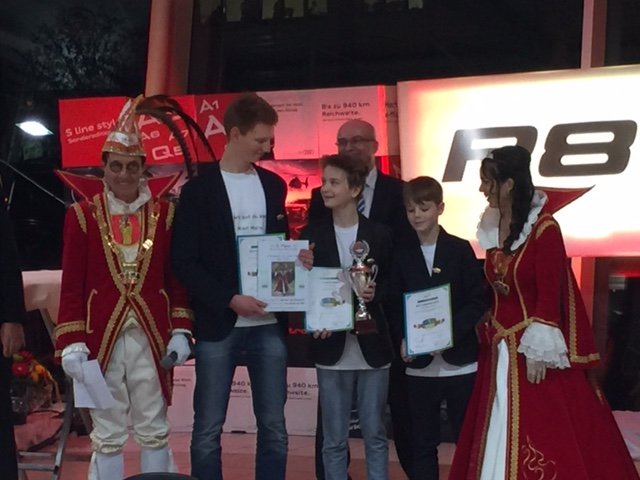 Schlawiner belegen 2. Platz beim Büttenreden-Wettbewerb